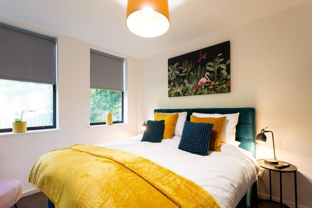 Polly'S Place Apartment Taunton & Free Off Road Parking & Wifi Dış mekan fotoğraf